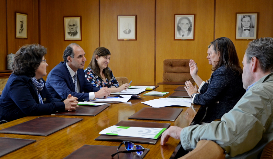 Diego afirma que «el PP ha demostrado con hechos su compromiso con la defensa de nuestro modelo de farmacia»